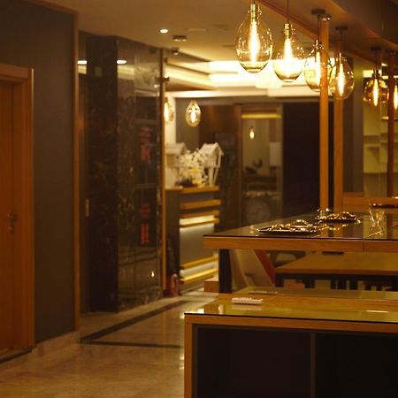 Random Suit Otel Istanbul Exterior foto